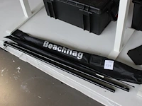 Beachvlaghouder in foedraal. - afbeelding 1 van  1