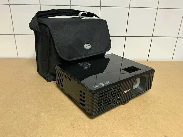 Beamer - acer - acer dlp x1110 - afbeelding 1 van  6