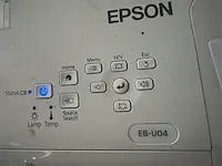 Beamer epson en projectiescherm - afbeelding 2 van  3