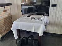 Beamer scherm met projector, televisie en luidsprekers, o.a. epson/philips