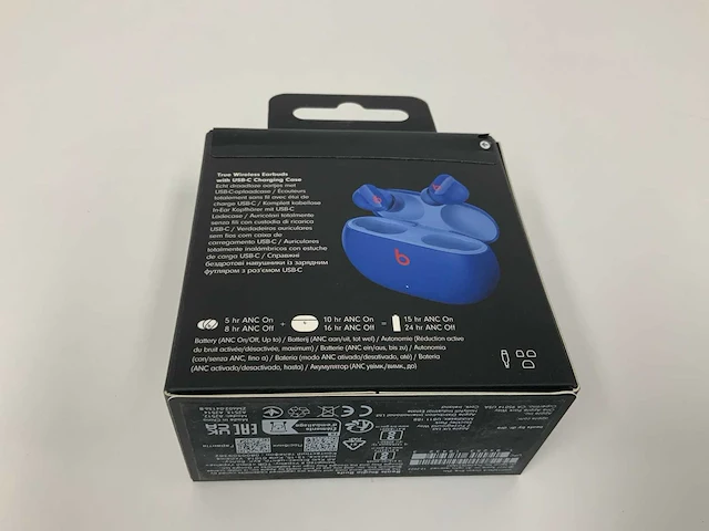 Beats - beats studio buds, draadloze ruisonderdrukkende oortjes, blue mmt73zm/a - afbeelding 2 van  2
