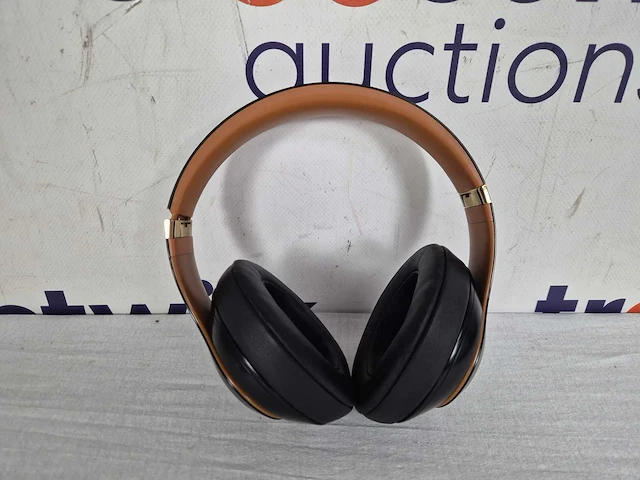 Beats studio 3 (grijs) - afbeelding 2 van  3