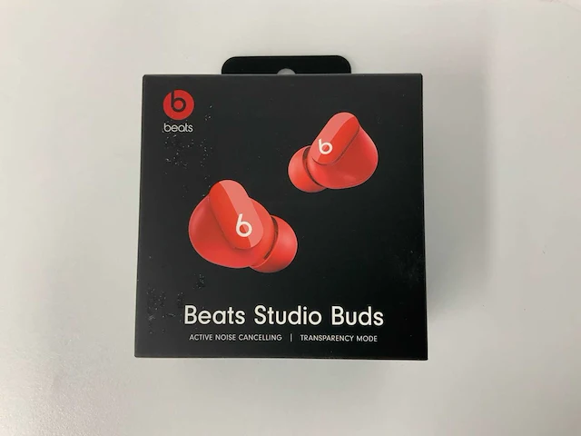 Beats studio buds red, draadloze ruisonderdrukkende oortjes - mj503zm/a - afbeelding 1 van  3