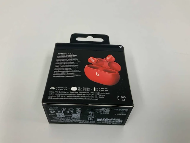 Beats studio buds red, draadloze ruisonderdrukkende oortjes - mj503zm/a - afbeelding 2 van  2