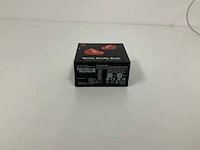 Beats studio buds red, draadloze ruisonderdrukkende oortjes - mj503zm/a - afbeelding 2 van  3
