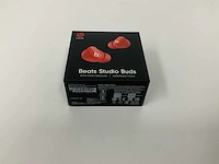 Beats studio buds red, draadloze ruisonderdrukkende oortjes - mj503zm/a - afbeelding 2 van  3
