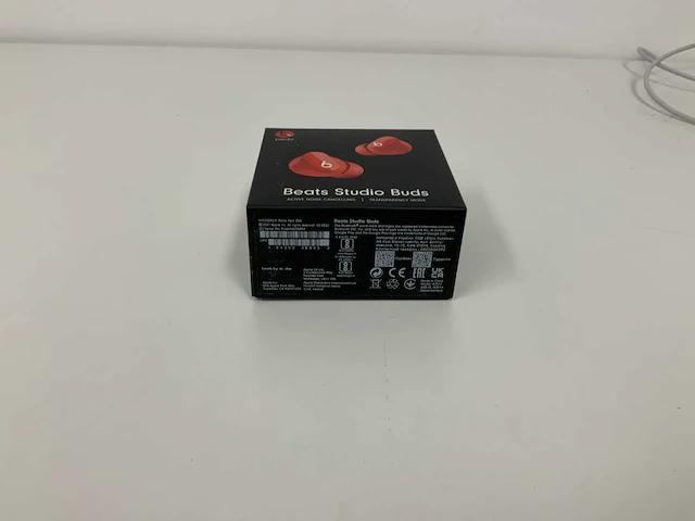 Beats studio buds red, draadloze ruisonderdrukkende oortjes - mj503zm/a - afbeelding 2 van  3