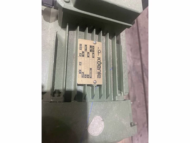 Becker - 1996 - kvt 2.100 - vacuümpomp - afbeelding 5 van  5