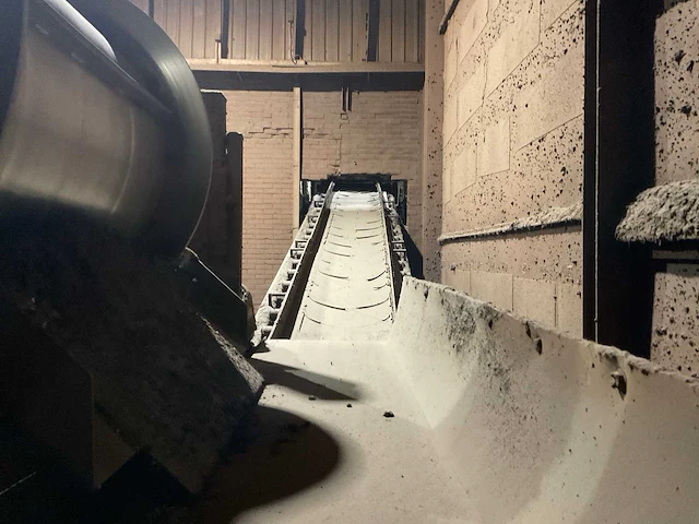 Becker 4800 hamermolen shredder - afbeelding 13 van  42