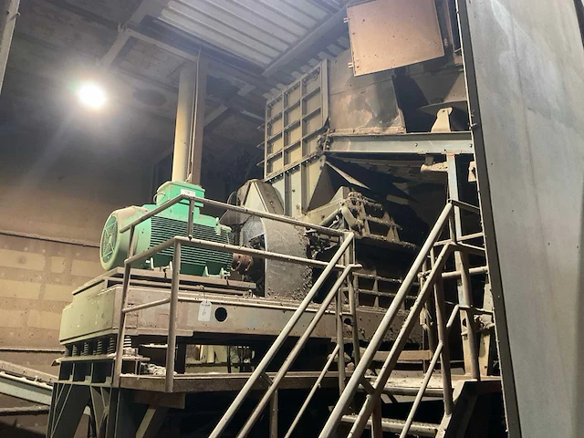 Becker 4800 hamermolen shredder - afbeelding 1 van  42