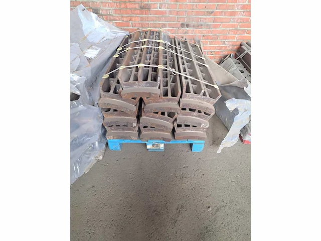 Becker 4800 hamermolen shredder - afbeelding 25 van  42
