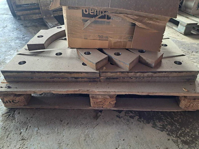 Becker 4800 hamermolen shredder - afbeelding 28 van  42