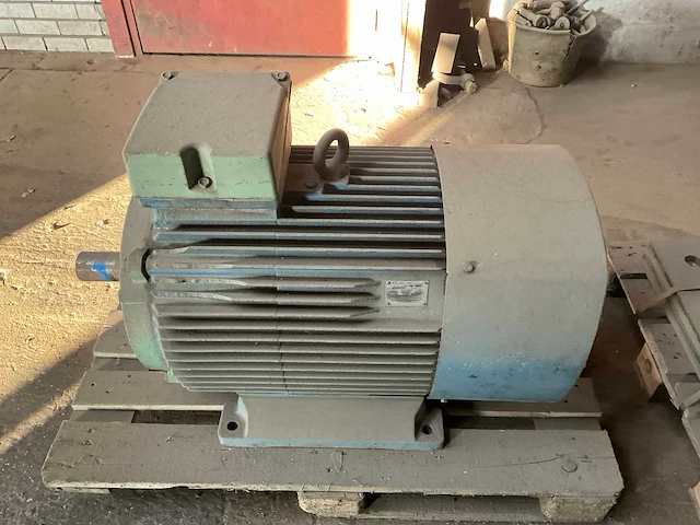 Becker 4800 hamermolen shredder - afbeelding 33 van  42