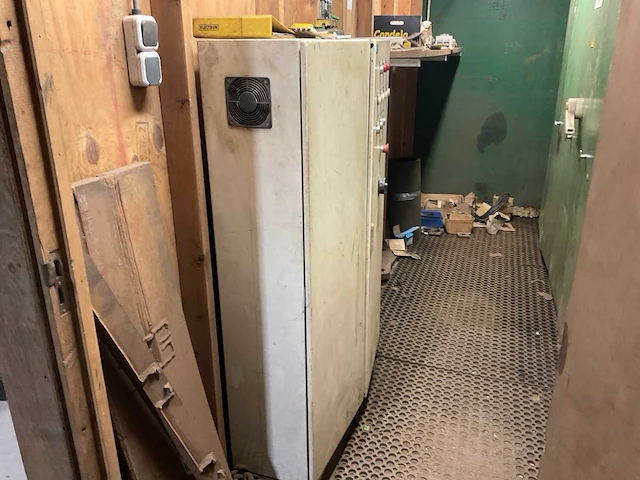 Becker 4800 hamermolen shredder - afbeelding 37 van  42