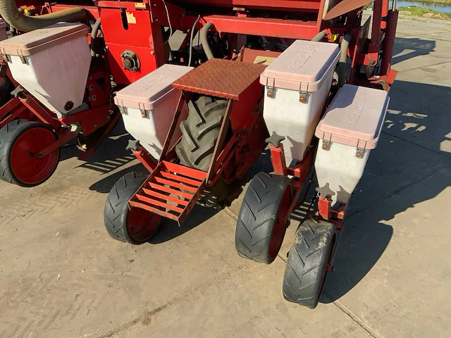 Becker aeromat t6z zaaimachine - afbeelding 10 van  25