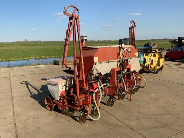 Becker aeromat t6z zaaimachine - afbeelding 12 van  25