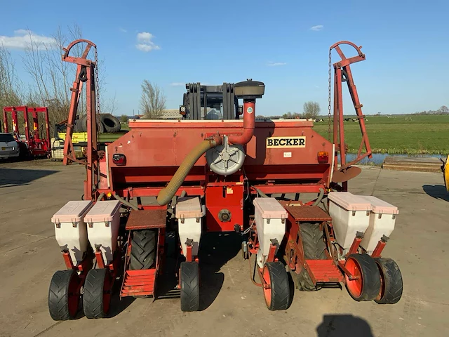 Becker aeromat t6z zaaimachine - afbeelding 21 van  25