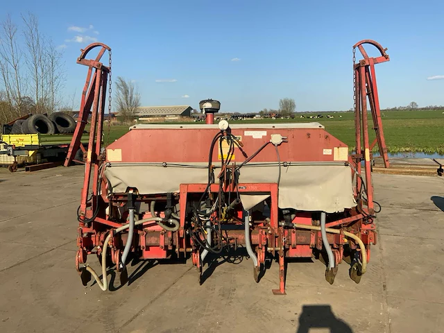 Becker aeromat t6z zaaimachine - afbeelding 22 van  25