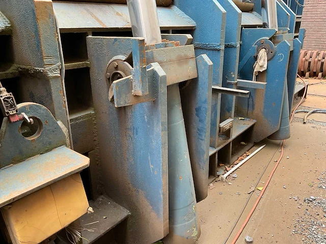 Becker dortmund hst 250 schroot pers/knip machine - afbeelding 18 van  37