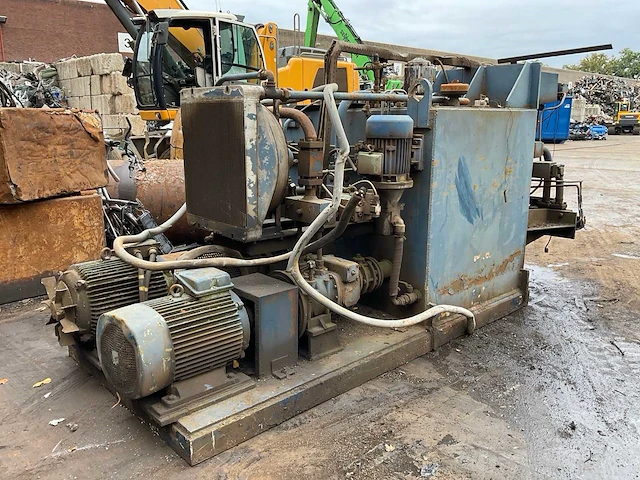 Becker dortmund hst 250 schroot pers/knip machine - afbeelding 24 van  37