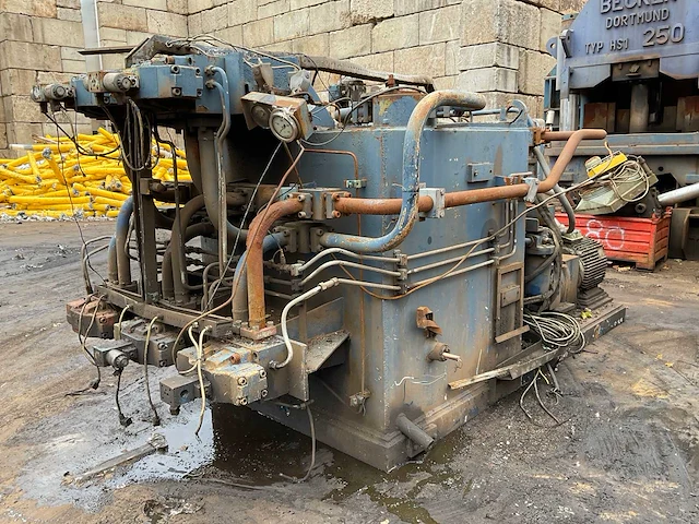 Becker dortmund hst 250 schroot pers/knip machine - afbeelding 27 van  37