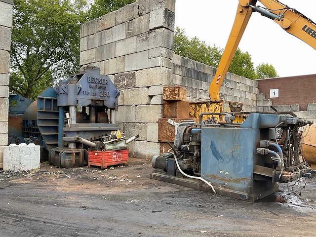 Becker dortmund hst 250 schroot pers/knip machine - afbeelding 2 van  37
