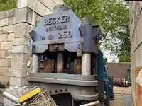 Becker dortmund hst 250 schroot pers/knip machine - afbeelding 5 van  37