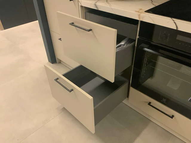 Beckermann keuken wandopstelling 350cm. - afbeelding 4 van  26