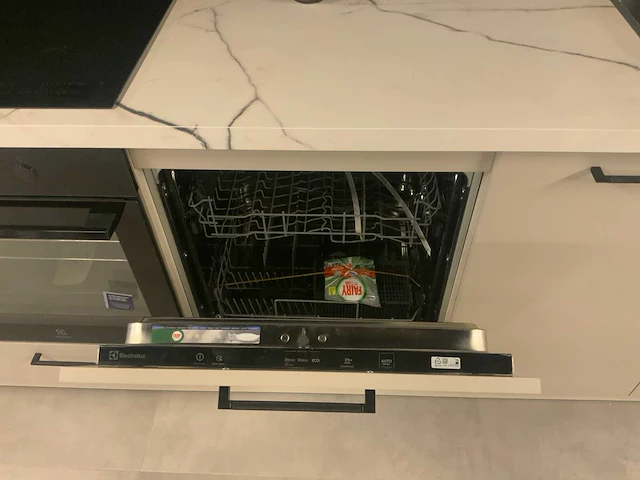 Beckermann keuken wandopstelling 350cm. - afbeelding 13 van  26