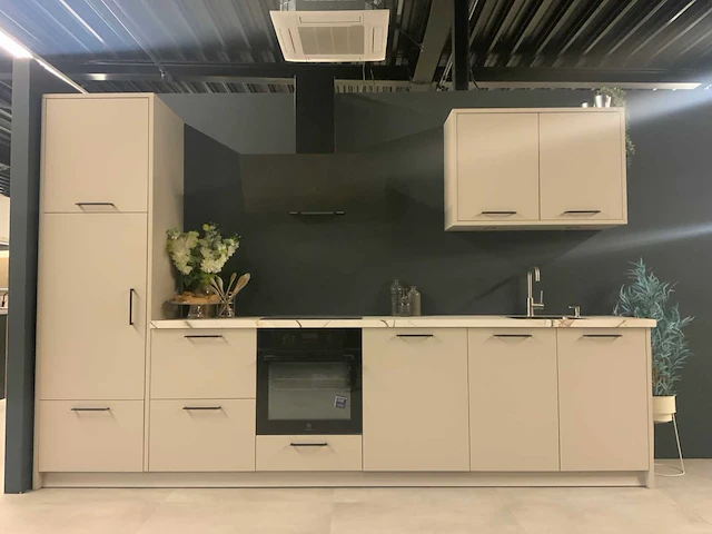 Beckermann keuken wandopstelling 350cm. - afbeelding 21 van  26