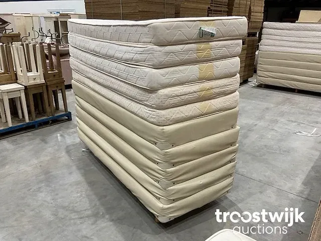 Bed 200x80 cm - afbeelding 3 van  5