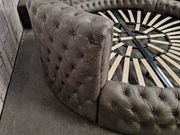 Bed chesterfield, rond , bruin - afbeelding 3 van  3
