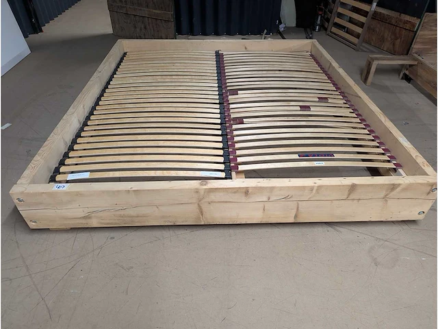 Bedframe - afbeelding 3 van  3