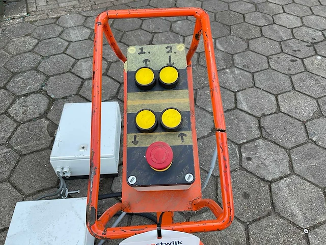 Bedieningsconsole met besturingskasten - afbeelding 3 van  6