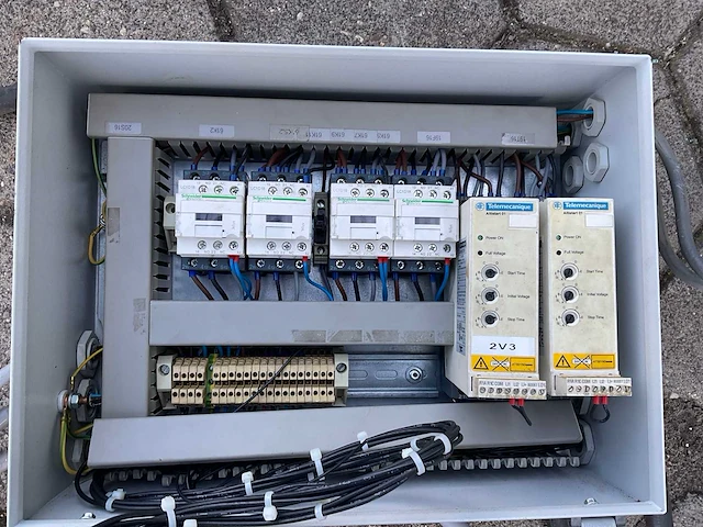 Bedieningsconsole met besturingskasten - afbeelding 5 van  6