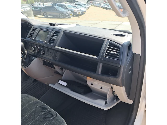 Bedijfswagen volkswagen, transporter 2.0 110kw / 150 pk tdi, bouwjaar 2016 - afbeelding 32 van  61