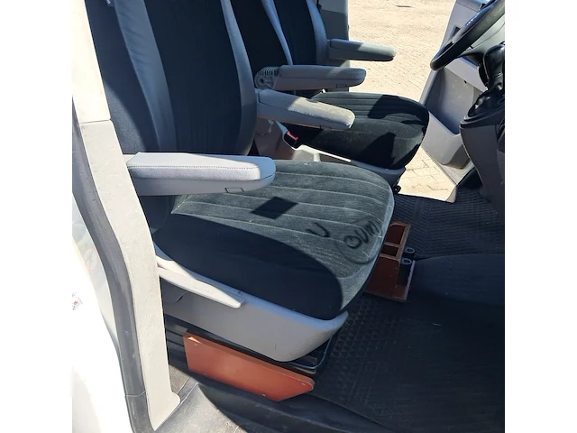 Bedijfswagen volkswagen, transporter kombi trendline 2.0 tdi, bouwjaar 2015 - afbeelding 16 van  70