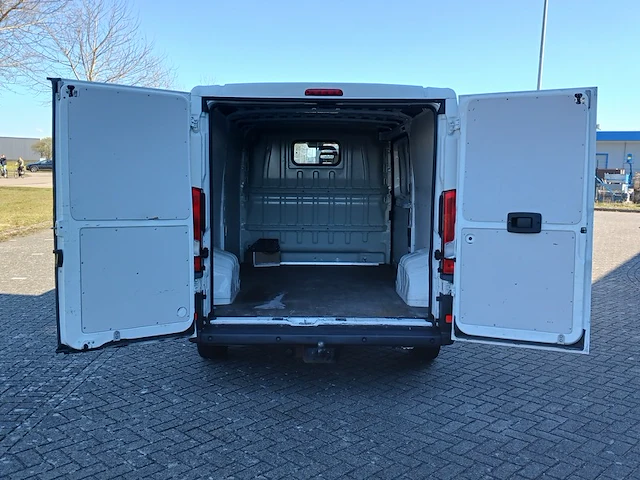 Bedrijfsauto citroen, jumper 30 l2h1 2.0 blue hdi, wit, bouwjaar 2016 - afbeelding 33 van  64
