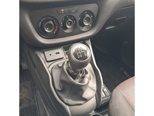 Bedrijfsauto fiat, doblo cargo 1.4 fire l1h1 sx, bouwjaar 2017 - afbeelding 36 van  48