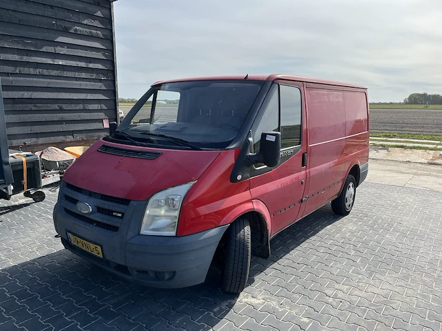 Bedrijfsauto, ford, transit 260s fd van lr 4.23, rood - afbeelding 1 van  11