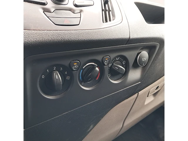 Bedrijfsauto, ford, transit custom 310 2.2 tdci l2h1 trend, 2014 - afbeelding 24 van  37