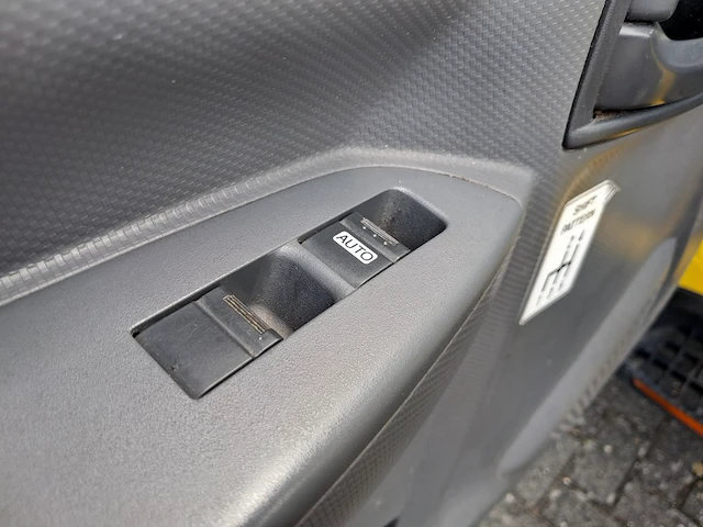 Bedrijfsauto isuzu, n1r, bouwjaar 2016 - afbeelding 40 van  46