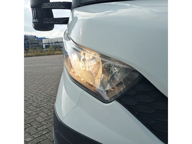 Bedrijfsauto, iveco, daily 35c15 3.0 345, 2015 - afbeelding 2 van  52