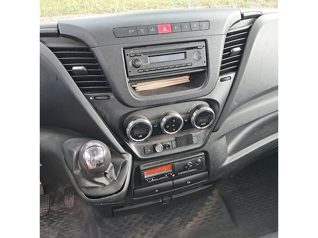Bedrijfsauto, iveco, daily 35c15 3.0 345, 2015 - afbeelding 38 van  52