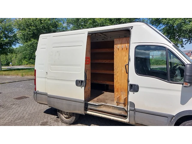 Bedrijfsauto, iveco, daily 35s13v 300 h2 l, 2014 - afbeelding 15 van  53
