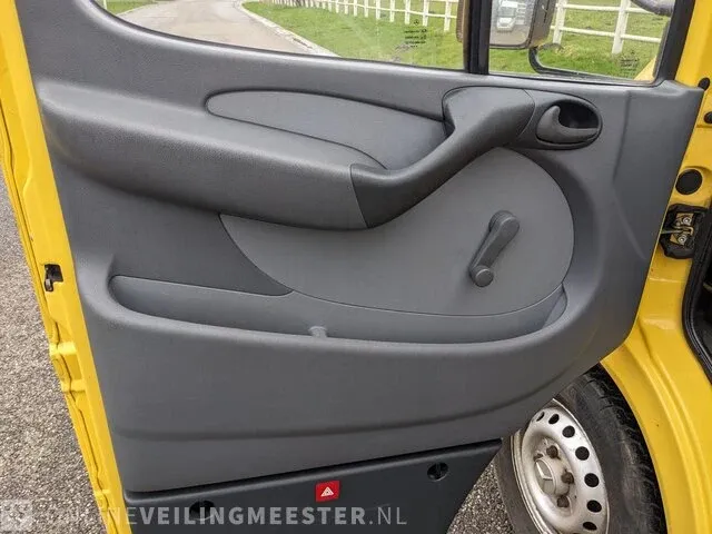Bedrijfsauto mercedes, 308cdi, bouwjaar 13-07-1999 - afbeelding 9 van  37