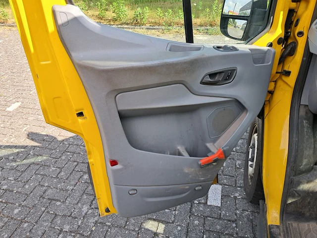 Bedrijfsauto met autolaadkraan, ford, transit pick-up 310 2.2 l2h1 ambiente, 2016 - afbeelding 59 van  80