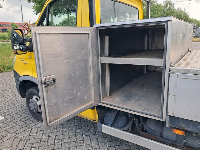 Bedrijfsauto met autolaadkraan, iveco, 40c14g, 2013 - afbeelding 30 van  64
