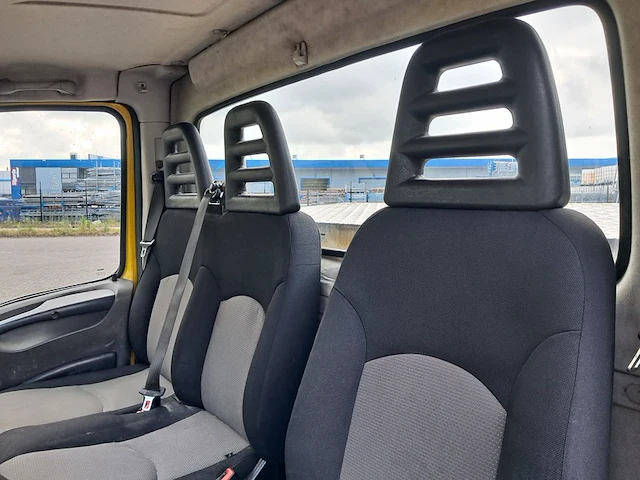 Bedrijfsauto met autolaadkraan, iveco, 40c14g, 2013 - afbeelding 37 van  64