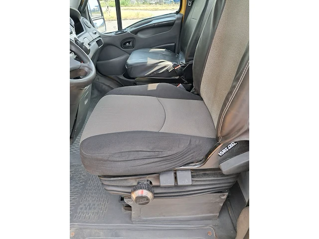 Bedrijfsauto met autolaadkraan iveco, 65c15 euro 4 ld, bouwjaar 2010 - afbeelding 31 van  59